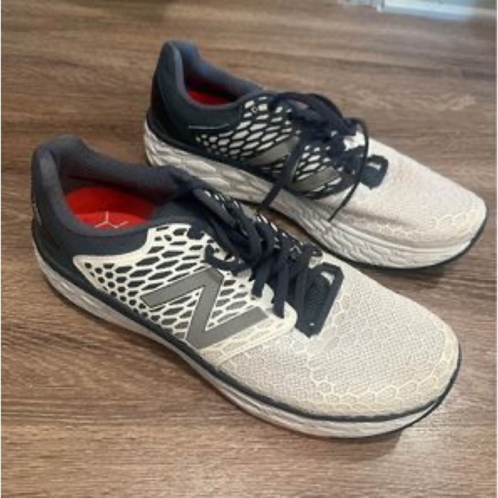 Brand new New Balance tennis shoes